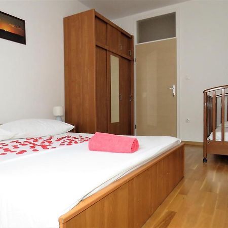Apartment West Макарська Екстер'єр фото