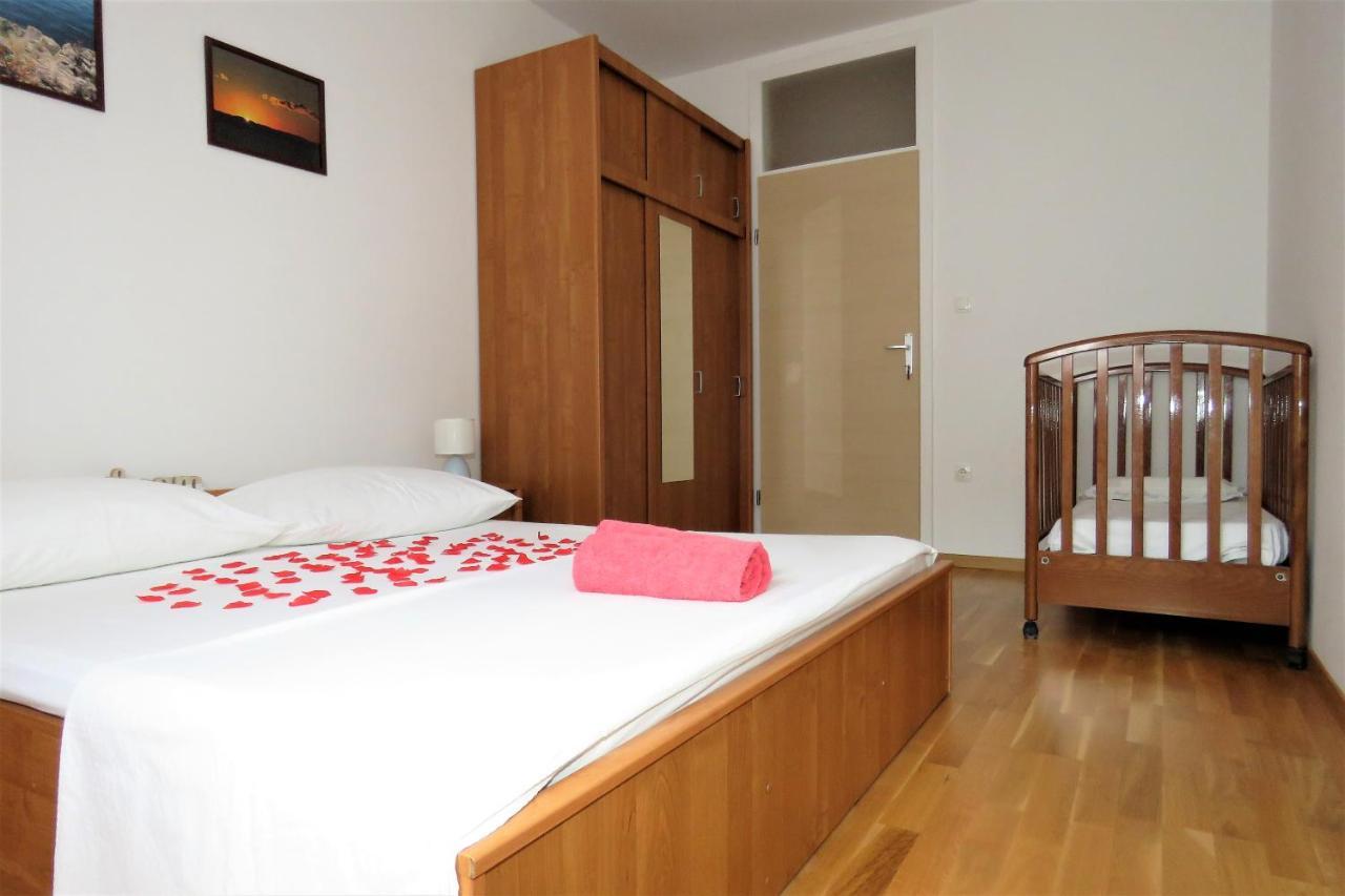 Apartment West Макарська Екстер'єр фото